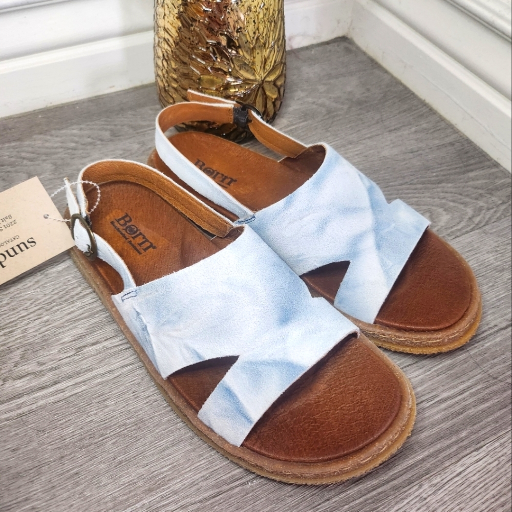 NWT Born Sandals